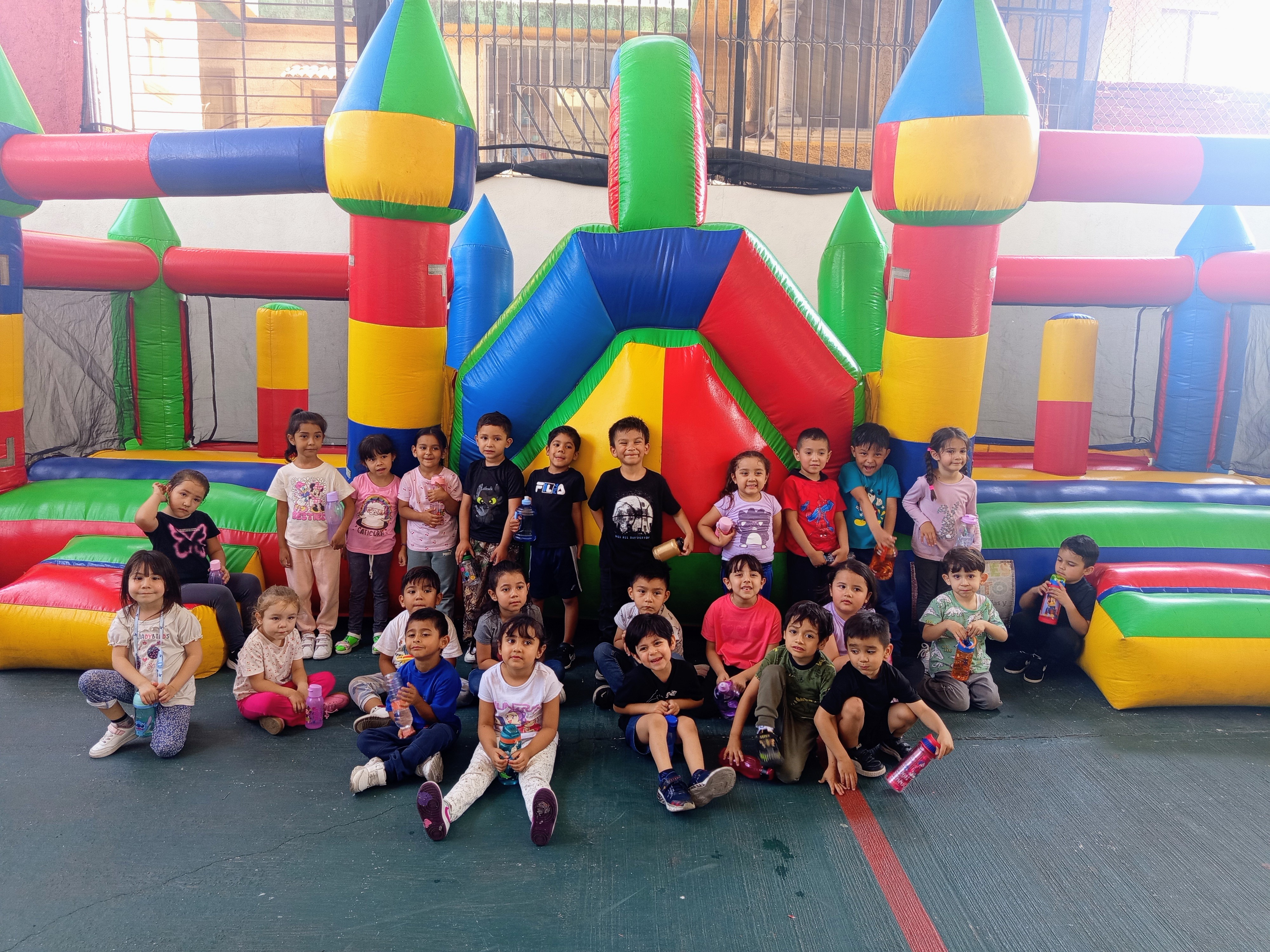 "Niños felices, recuerdos inolvidables"